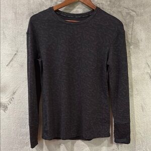 CRZ YOGA Long Sleeve Thumbholes Black Camo Sz M Gym Workout Athletic